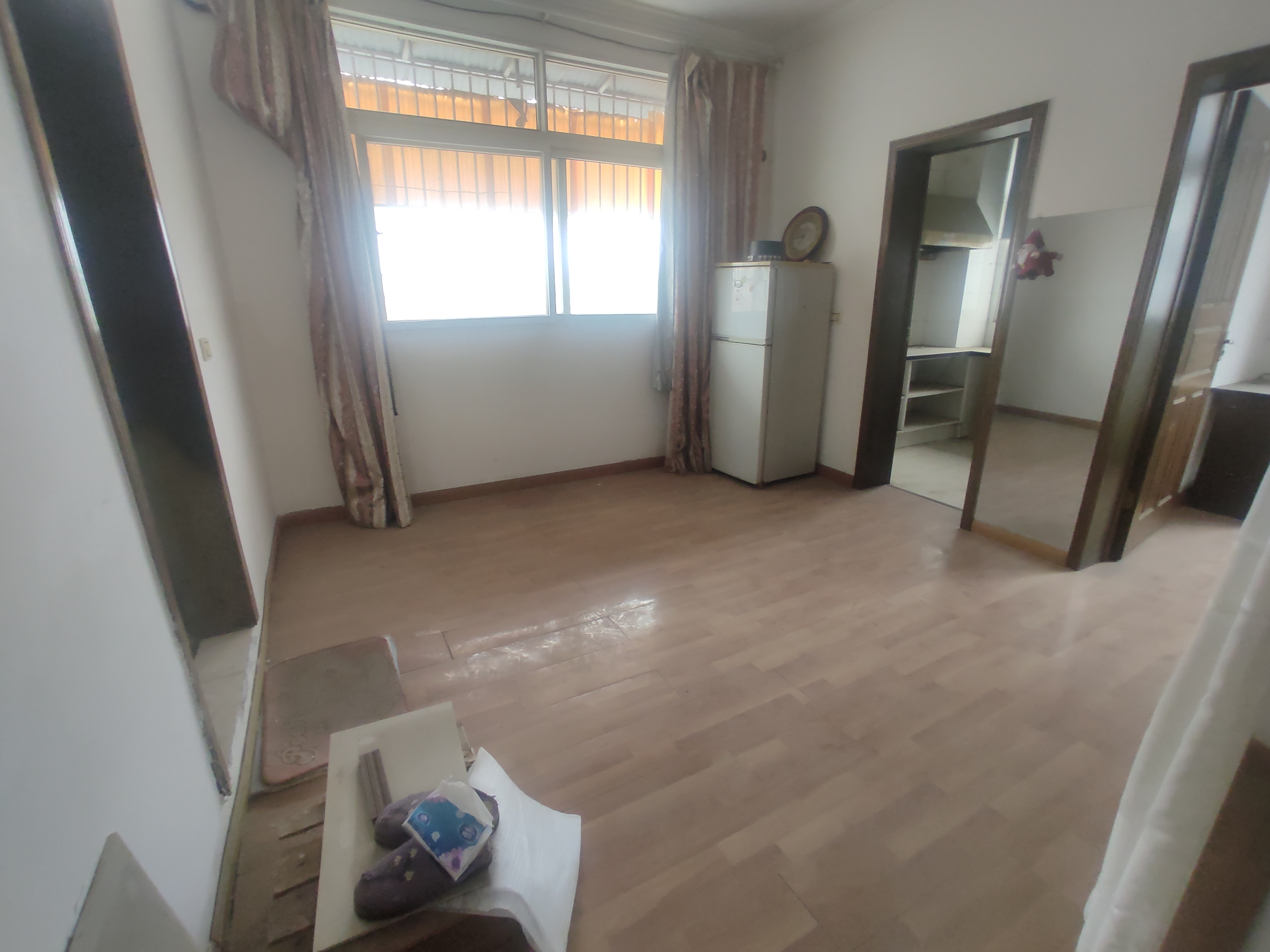 荆洪花园老证南北通透诚心出售