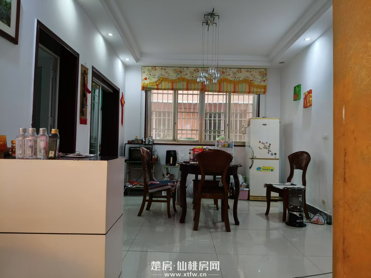 靠近沔小，市中1心地带！精装3房！95新，装修30＋，诚心出售，拎包入住！