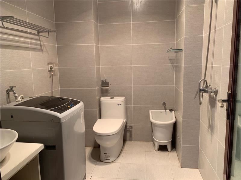 绿地锦城，楼层好装修只卖毛坯价，证满两年，拎包入住，是您置家 选！