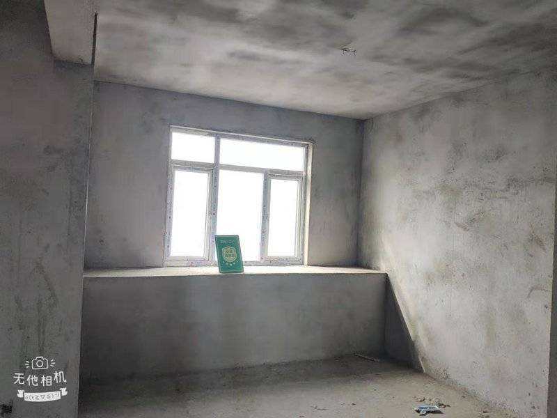 蓝天新城毛坯大三房发财楼层户型通透采光好