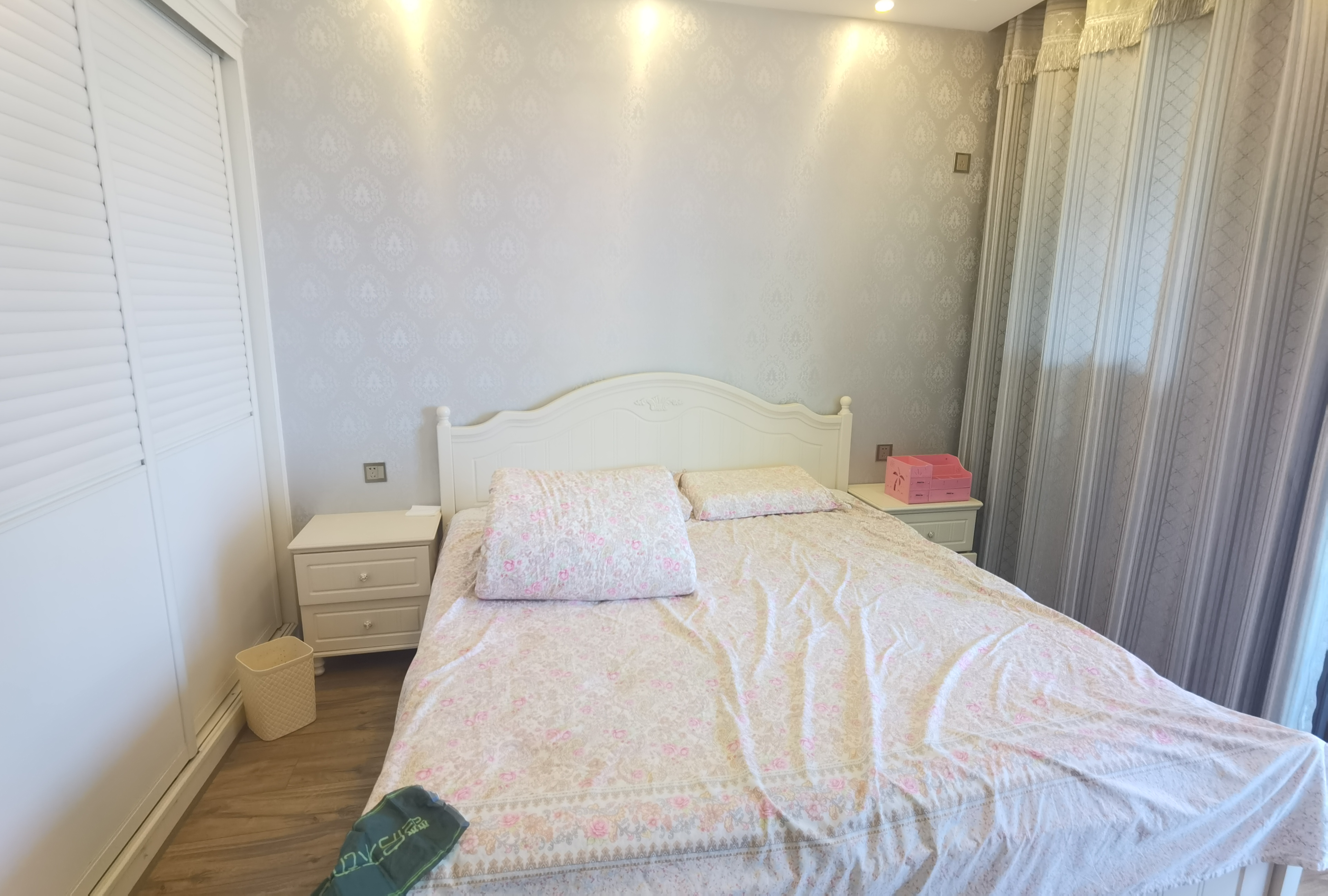 绿地香格里拉精装修双阳台三面采光家里装修的很好