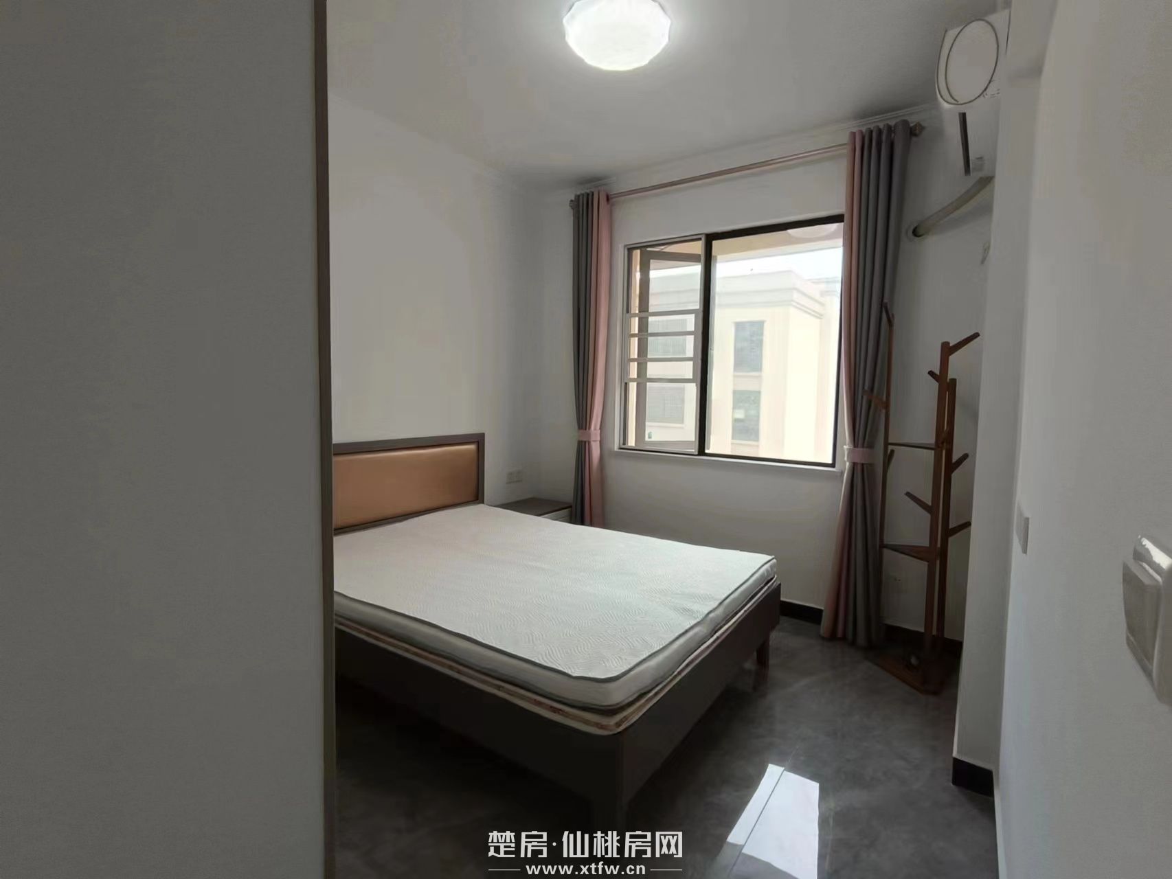 荣怀\及地世家\62平精装，陪读好选。