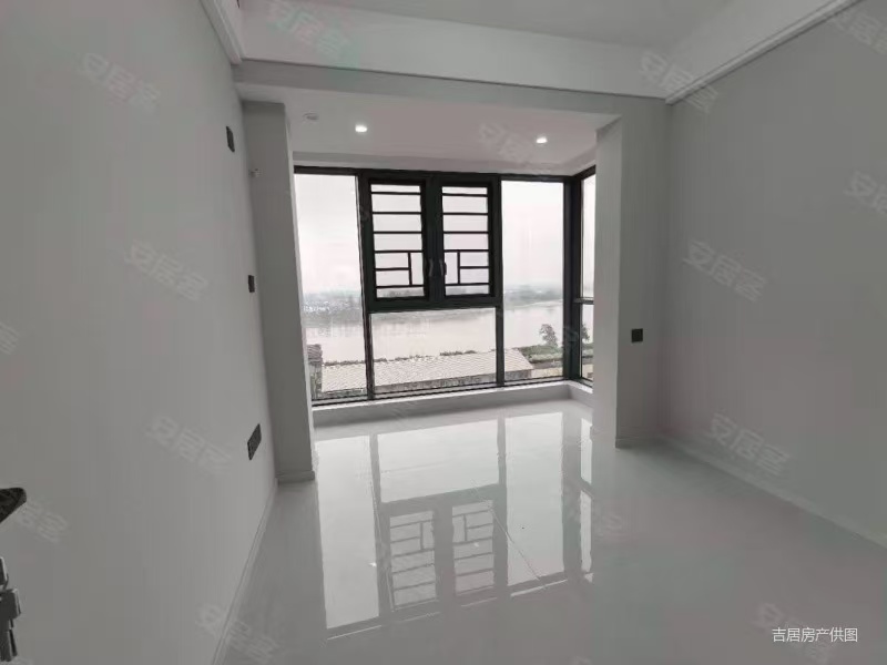 一线江景房，中大学府，边户，精装三房，一天未住，中间楼层