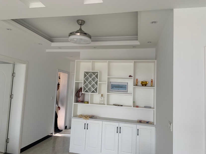 捡漏，降价了，绿地洋房，带的露台，三房二一卫，证满二