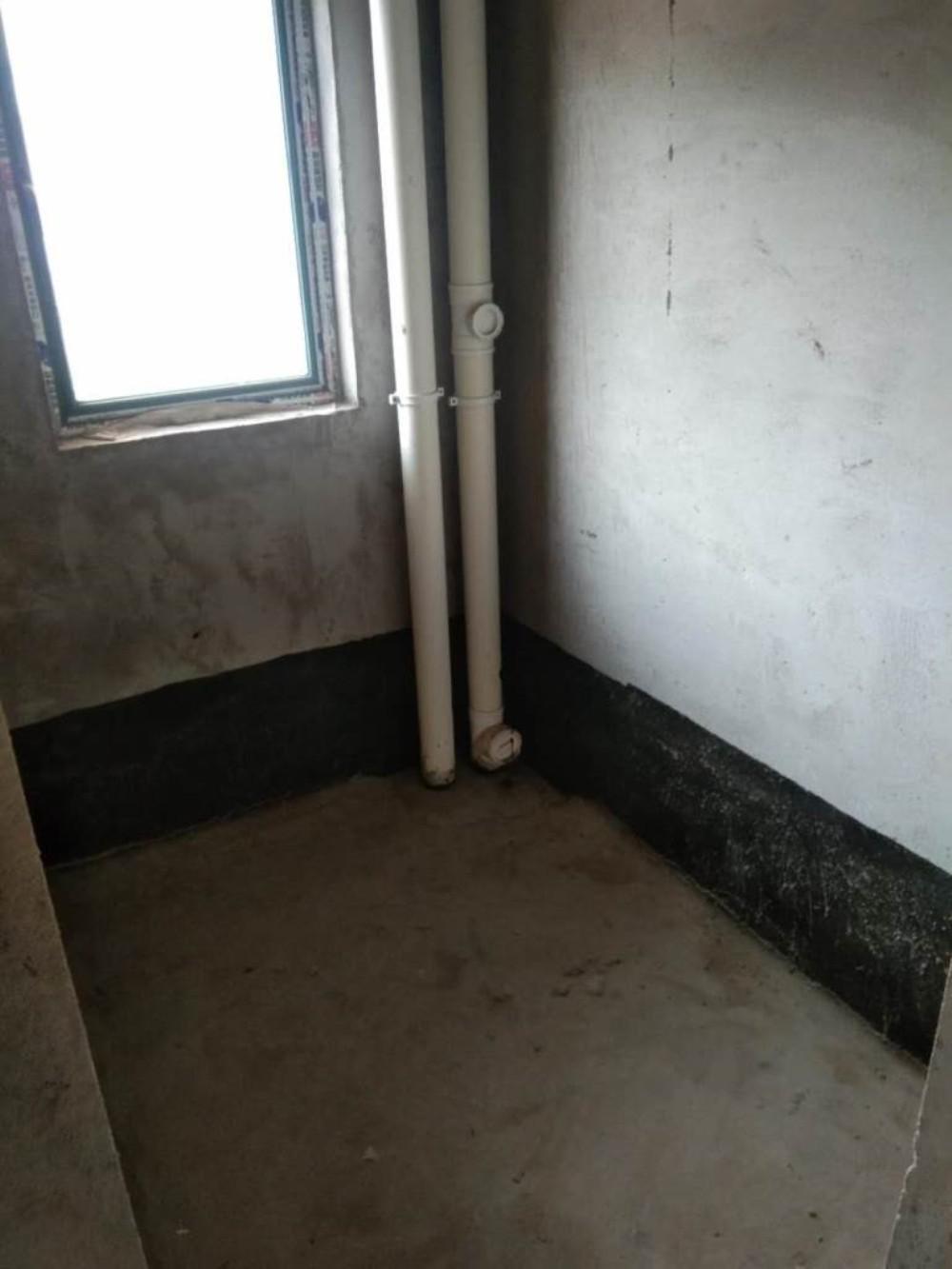 新城壹号五期三室，南北通透，光线户型都 ，看房方便！