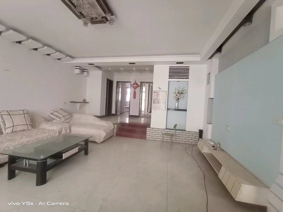 老城区摩托车市场大三房