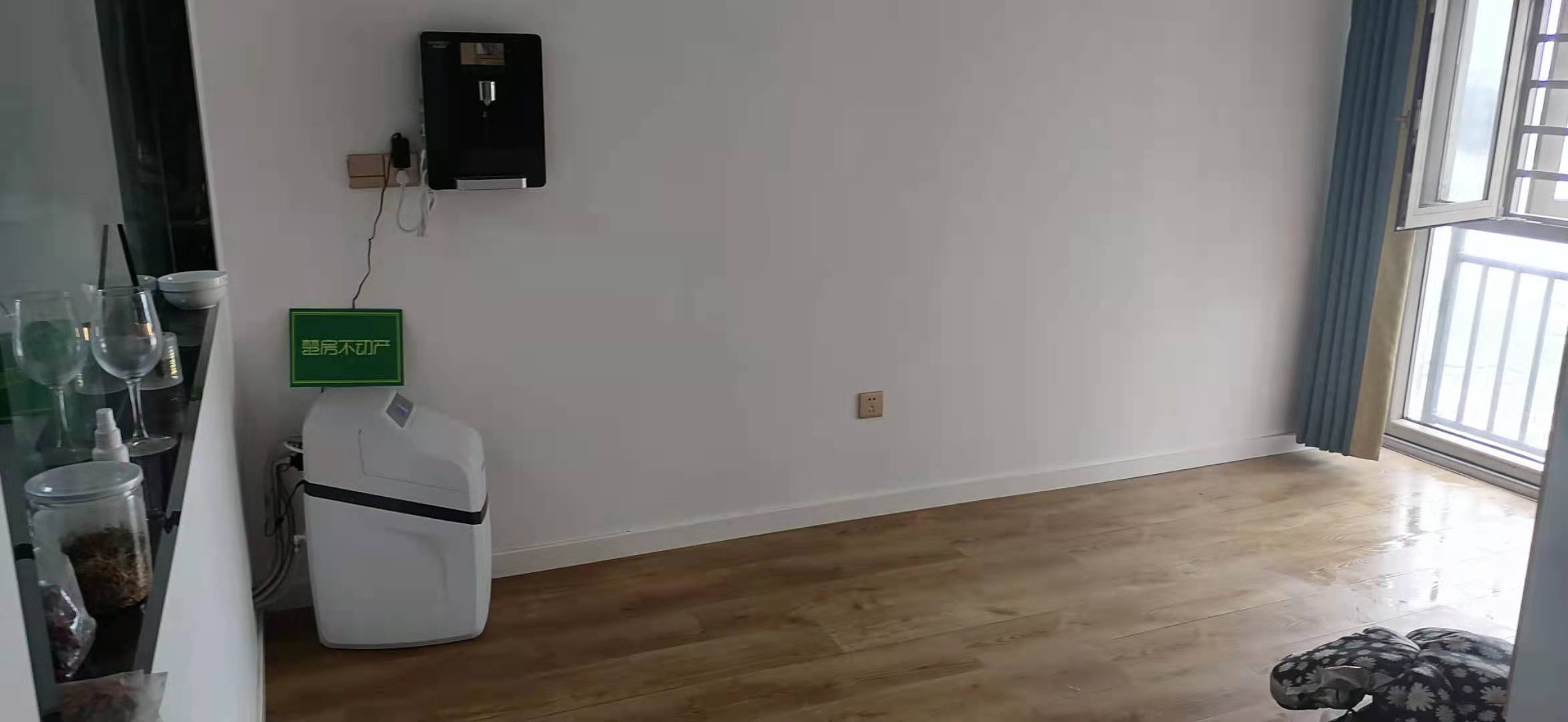 锦江国际精装电梯三房中高层诚心出售，看房方便