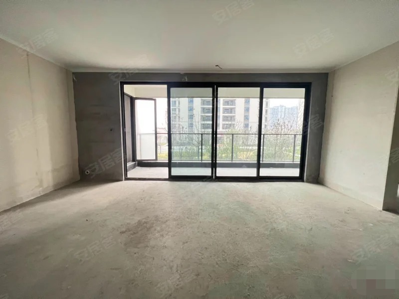 城南，吾悦广场，169平大平层，一梯一户，小高层，单嫁5700，双阳台