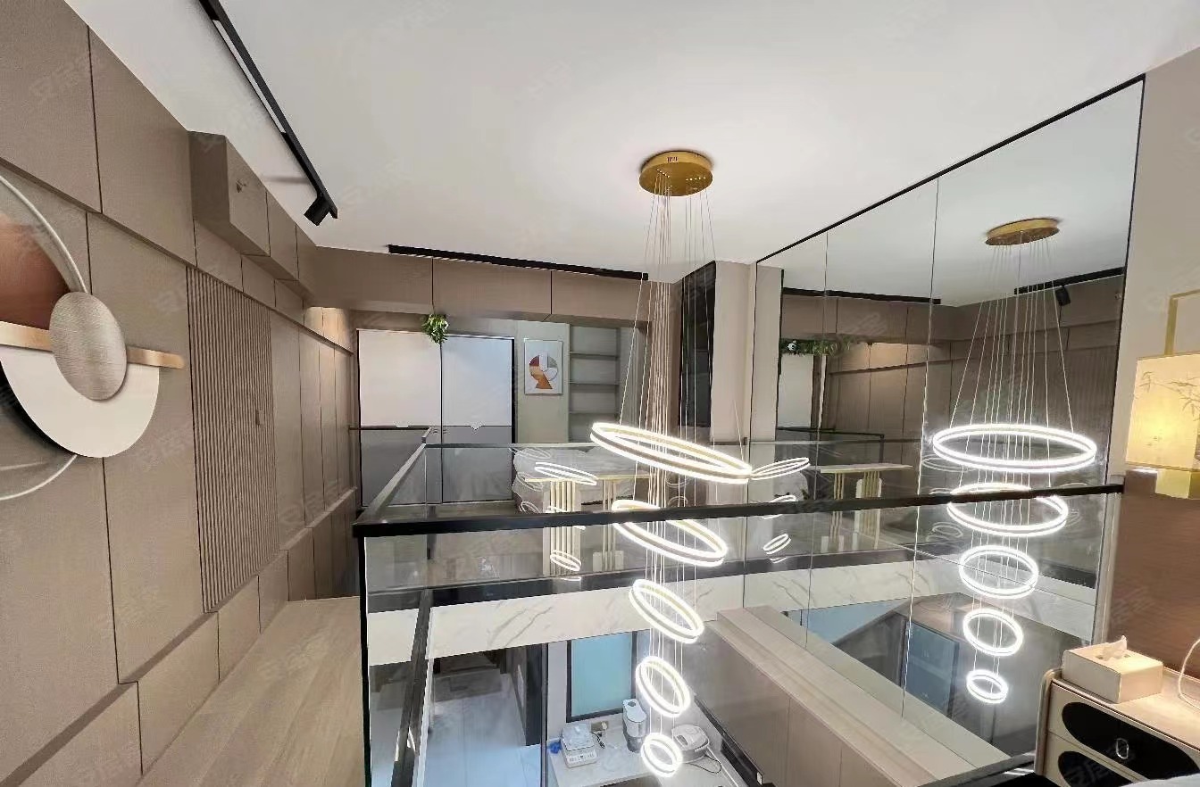 43，业主亏本出，城南，精装复式楼，全新装修，拎包入住