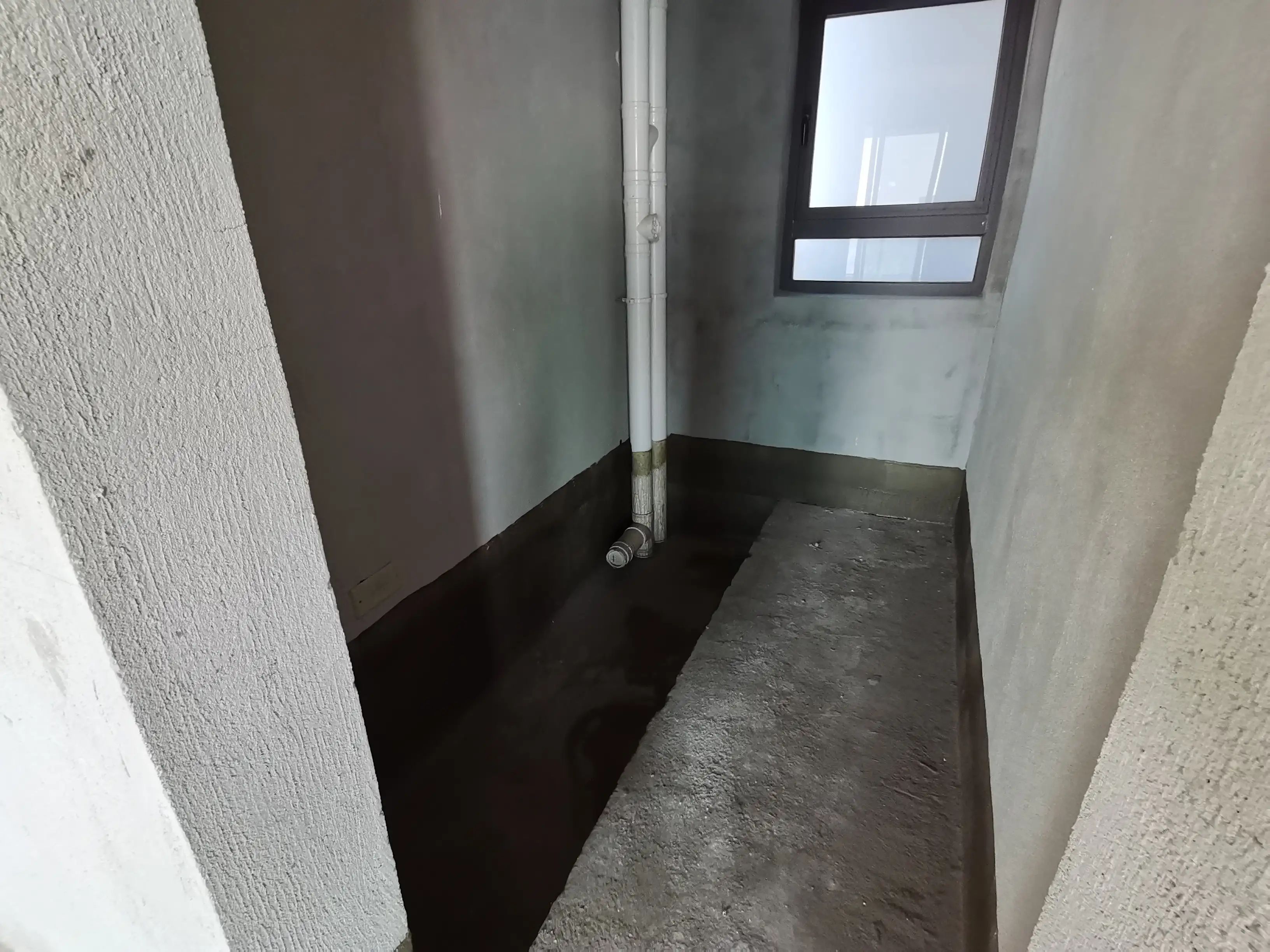 城南，吾悦广场，毛坯大三房，单价6000，带充电车位，好楼层，