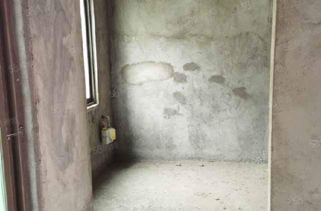 锦绣龙城3室2厅2卫好楼层一梯两户高性价比价格可谈诚心出售