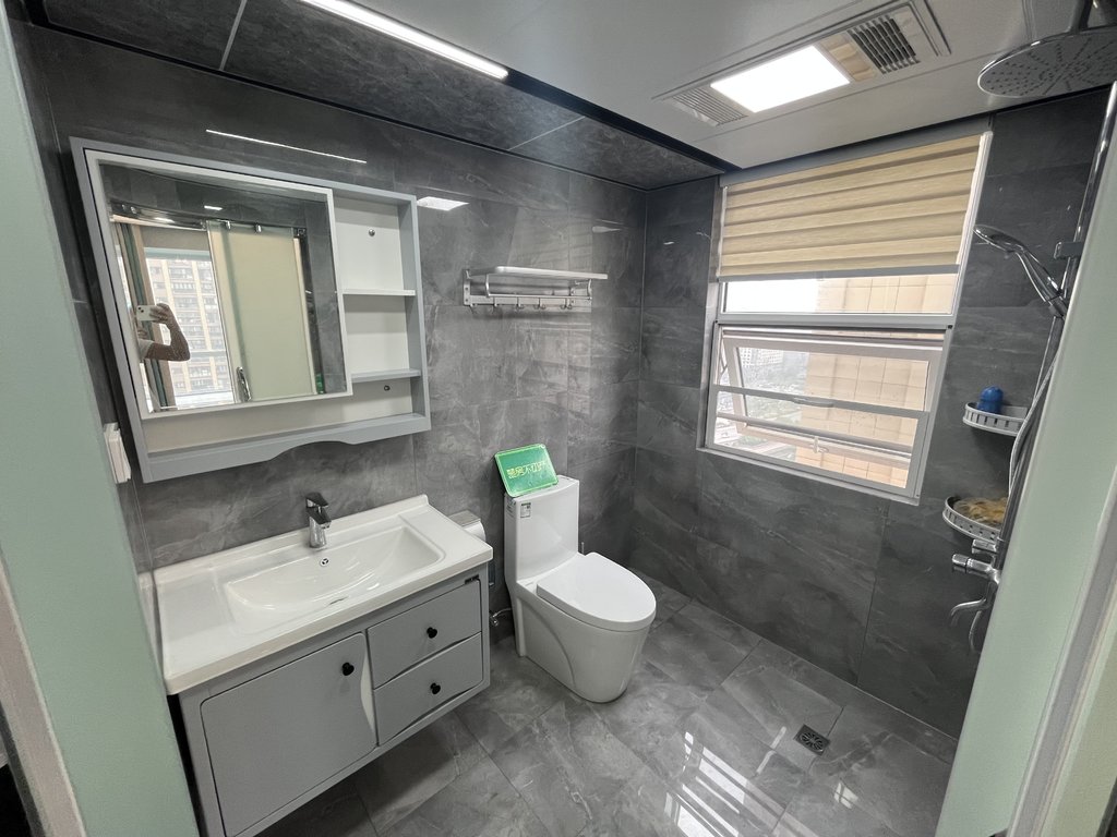 元泰未来城全新装修好楼层送入户花园带麻将室，一天为住