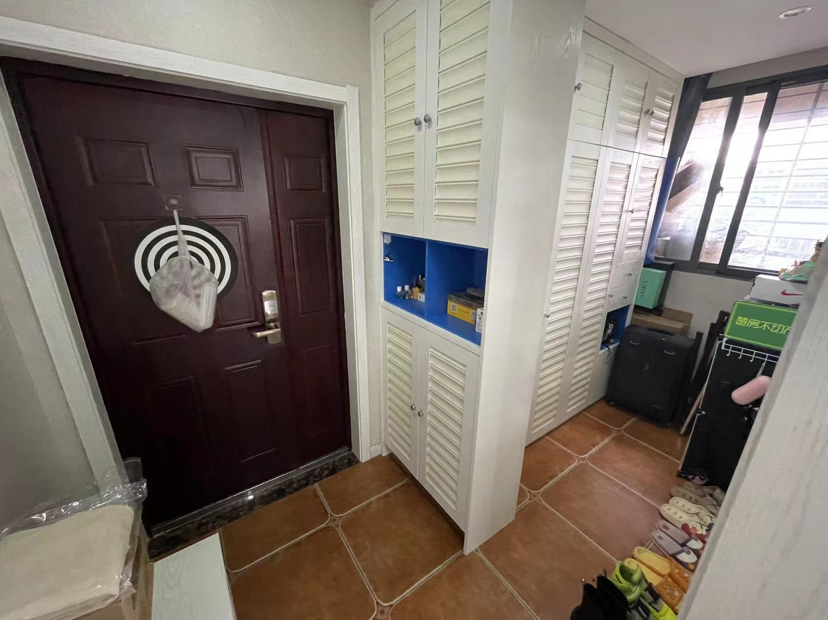 御台公馆证件在手装修很新三房两卫老证可以贷款品质小区