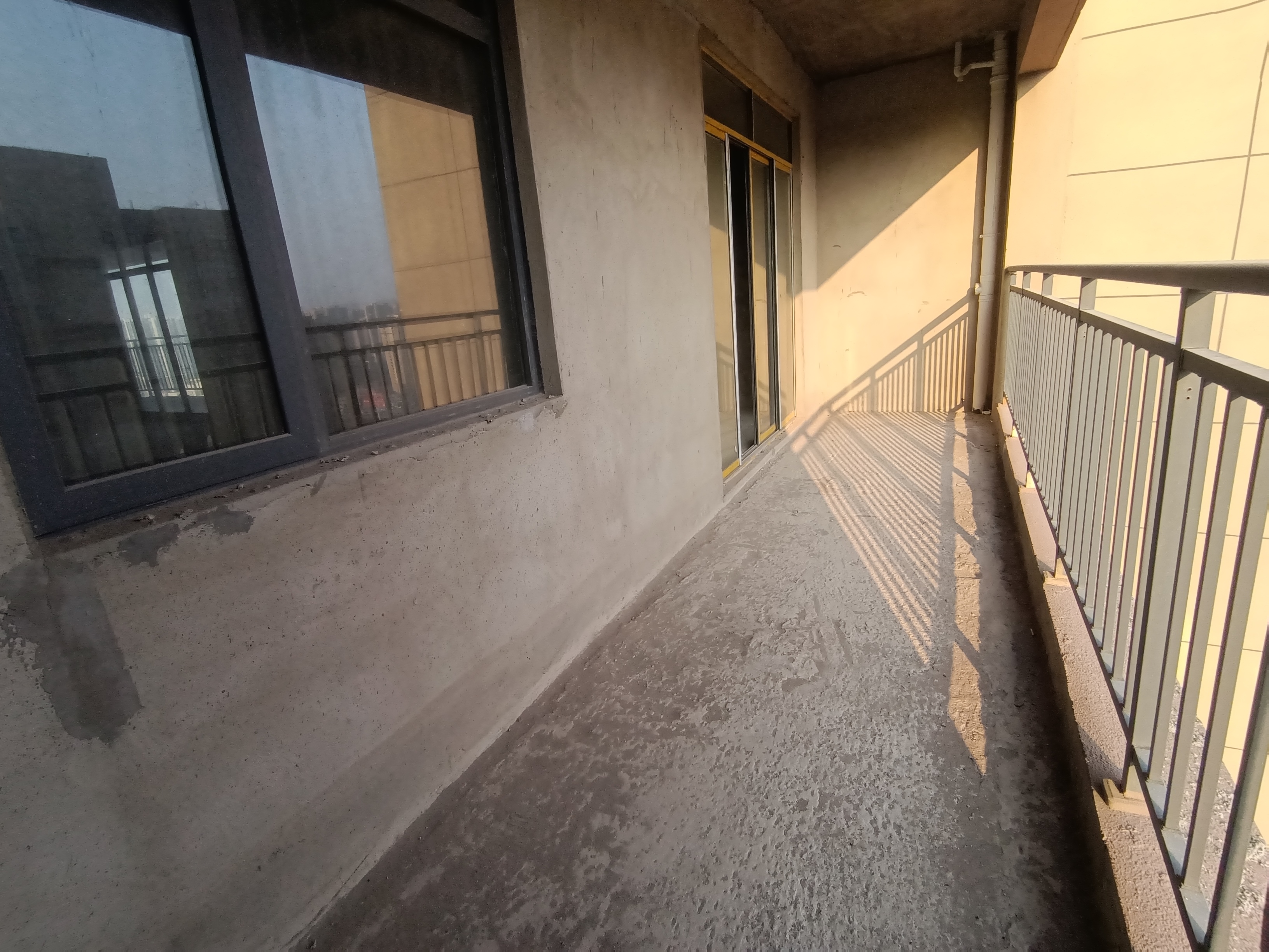 元泰未来城B湖景房3.15层高观光电梯2梯2户四阳台设计城南少有的湖景房南北通透