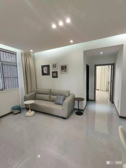 又降价了，检漏，西桥菜场旁，步梯中间楼层，架空3楼，精装2房2厅一卫，有院子，有证