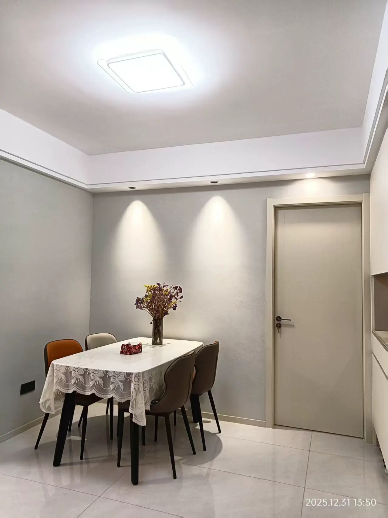 城南新城壹号五期精装三房，99新，没怎么住