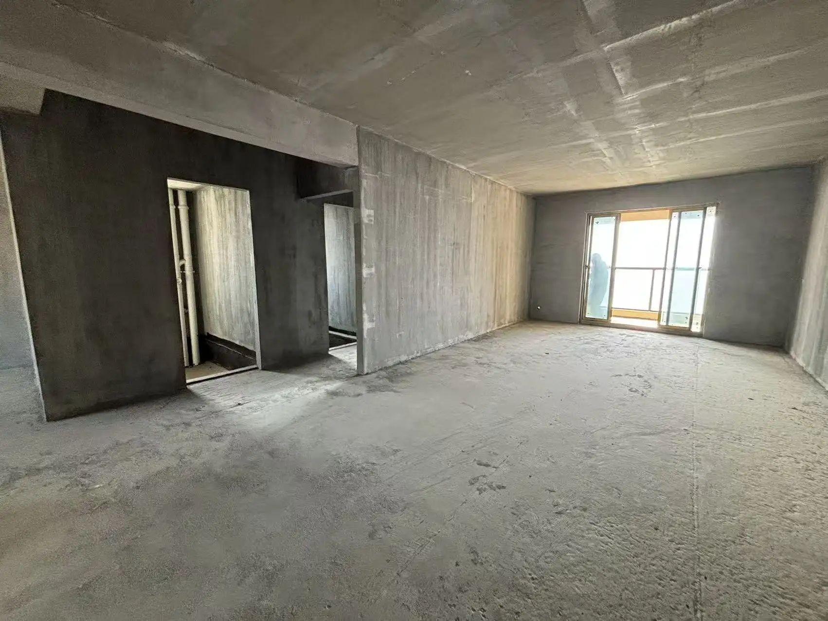 亏本出售，御湖世家，毛坯3室2卫，南北双阳台，，证满二