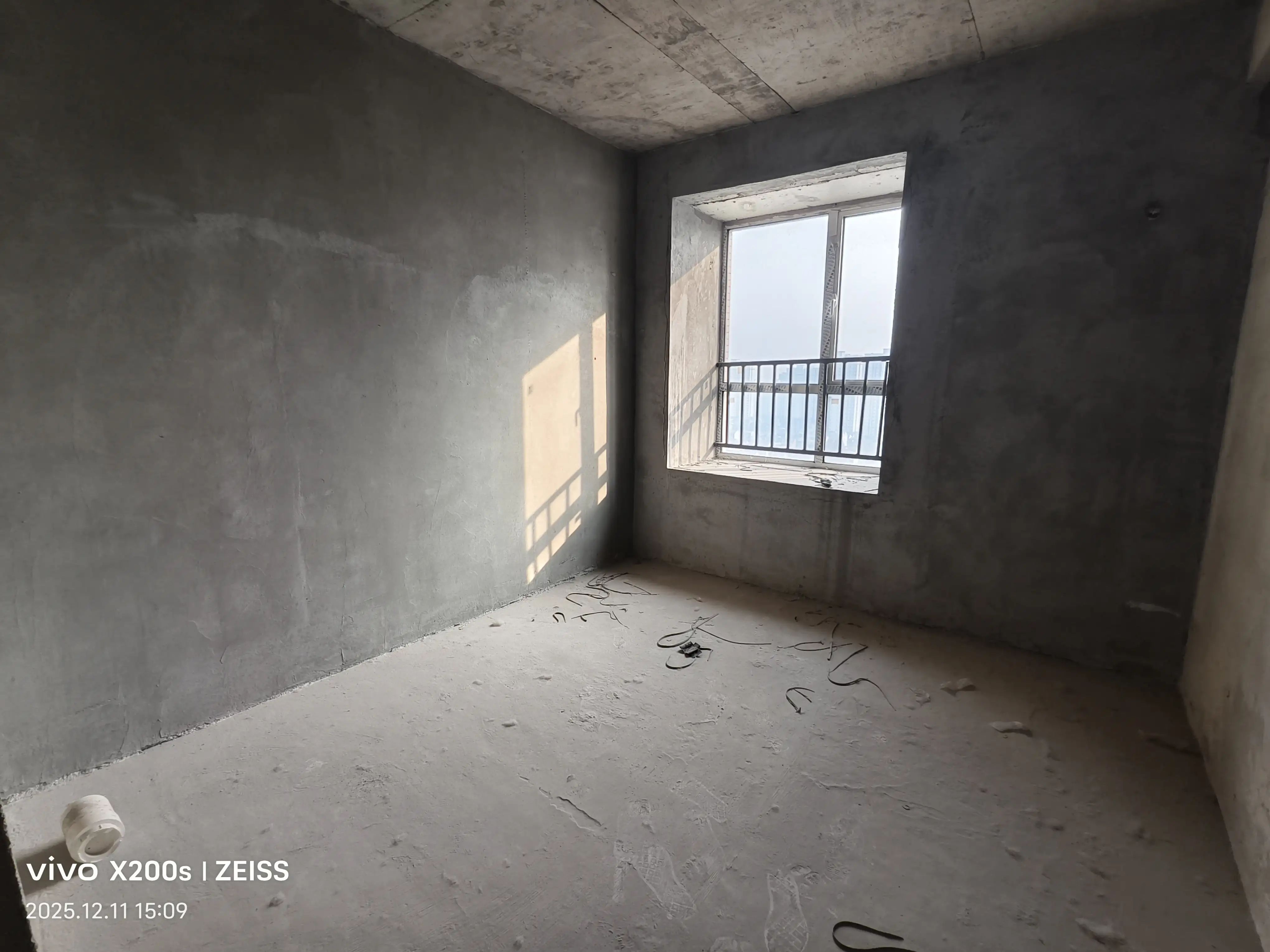 捡漏，时代天骄，单价2850，毛坯三房，好楼层20楼。证满二