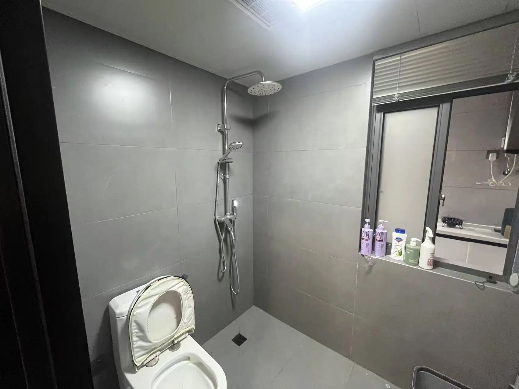 捡漏，森林国际城，湖景房，电梯好楼层，二中二小，精装3房，装修9成新证满二，