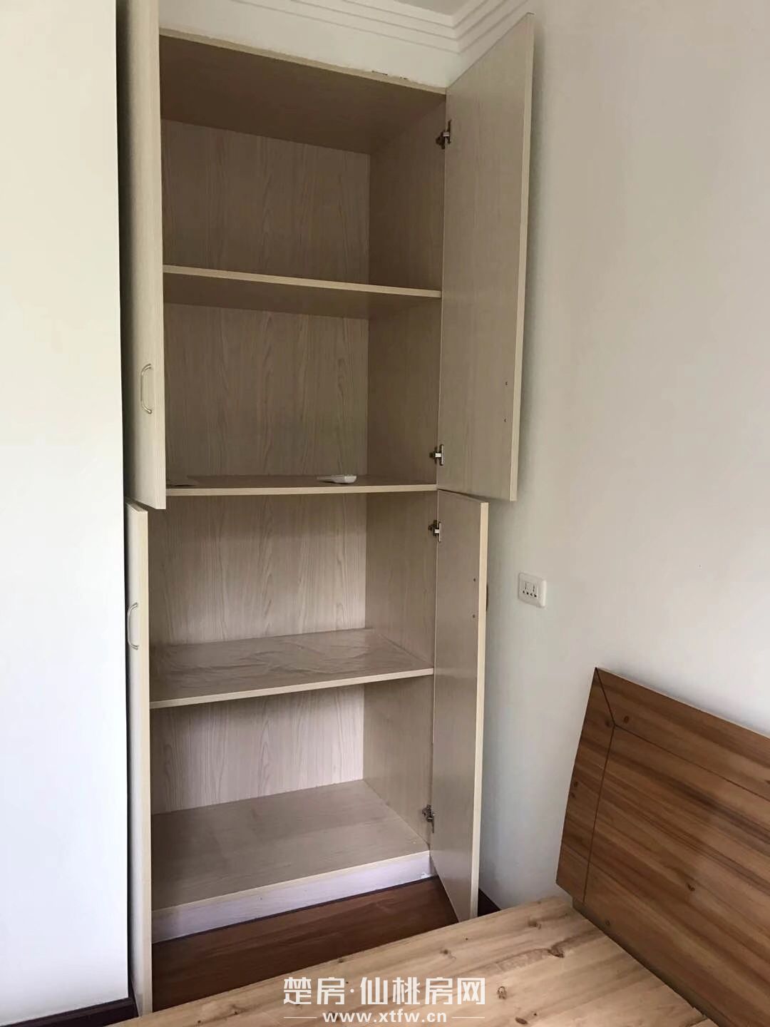 仙桃一中正对面翰林公馆2栋130 公寓房出售