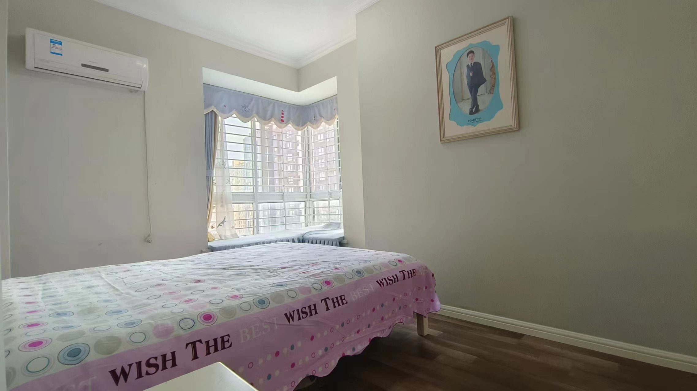 世纪雅园.精装三房.中间楼层.出门就是學笑.看房方便