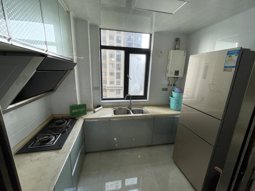 元泰未来城带装修好楼层大阳台赠送面积多新三中城南位置