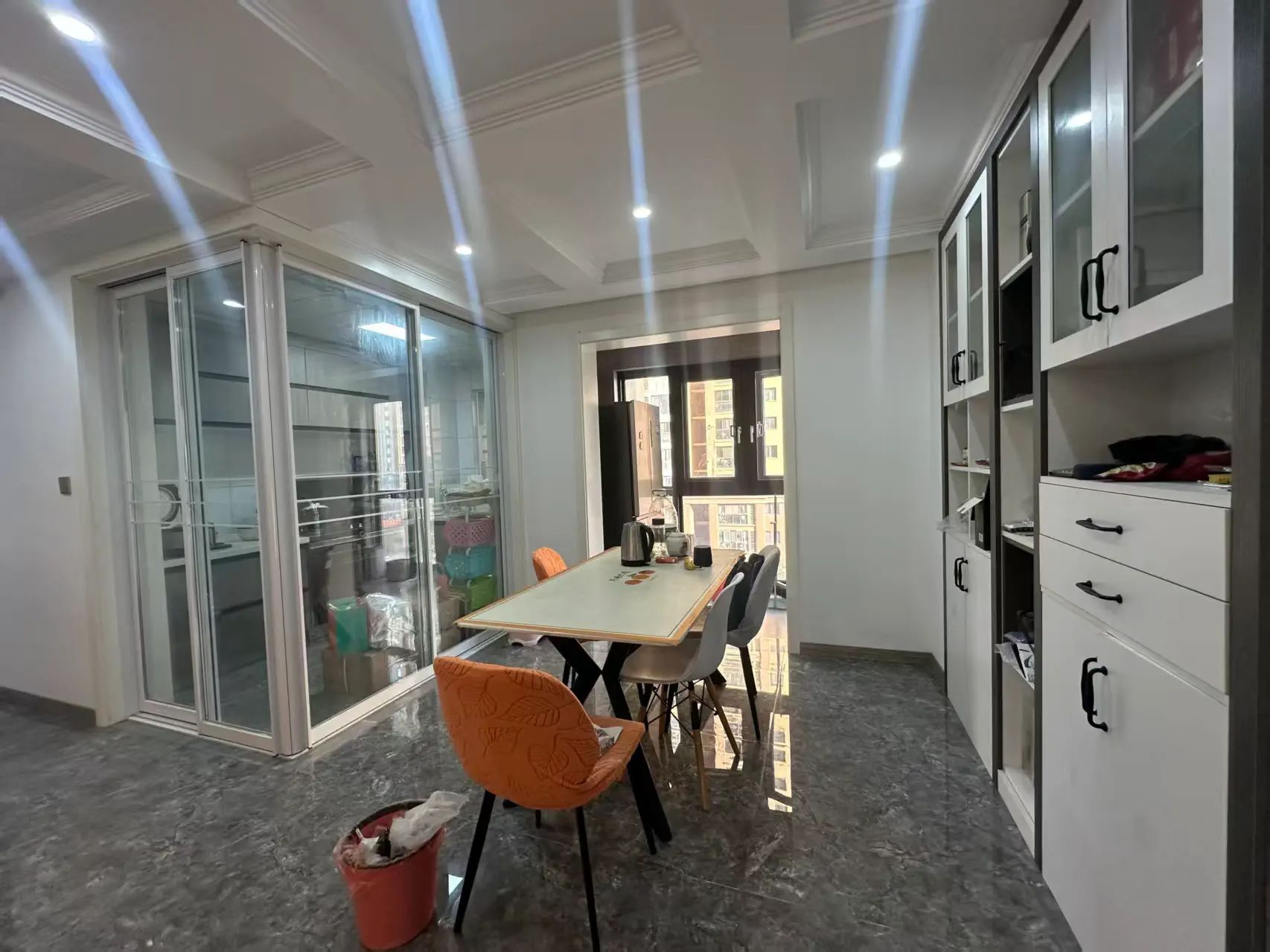 满庭春供暖房，边户，单价4300，​保养成色新，拎包入住，电梯6楼