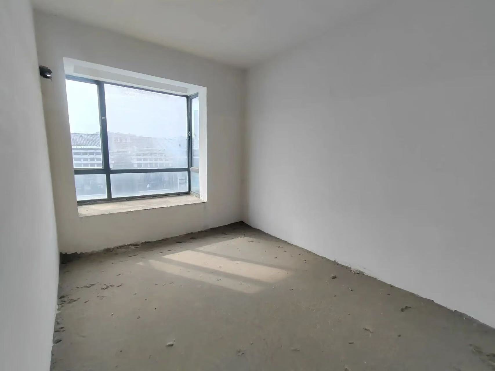 城南，新城华府，单价3200，电梯小高层，好楼层，证满二