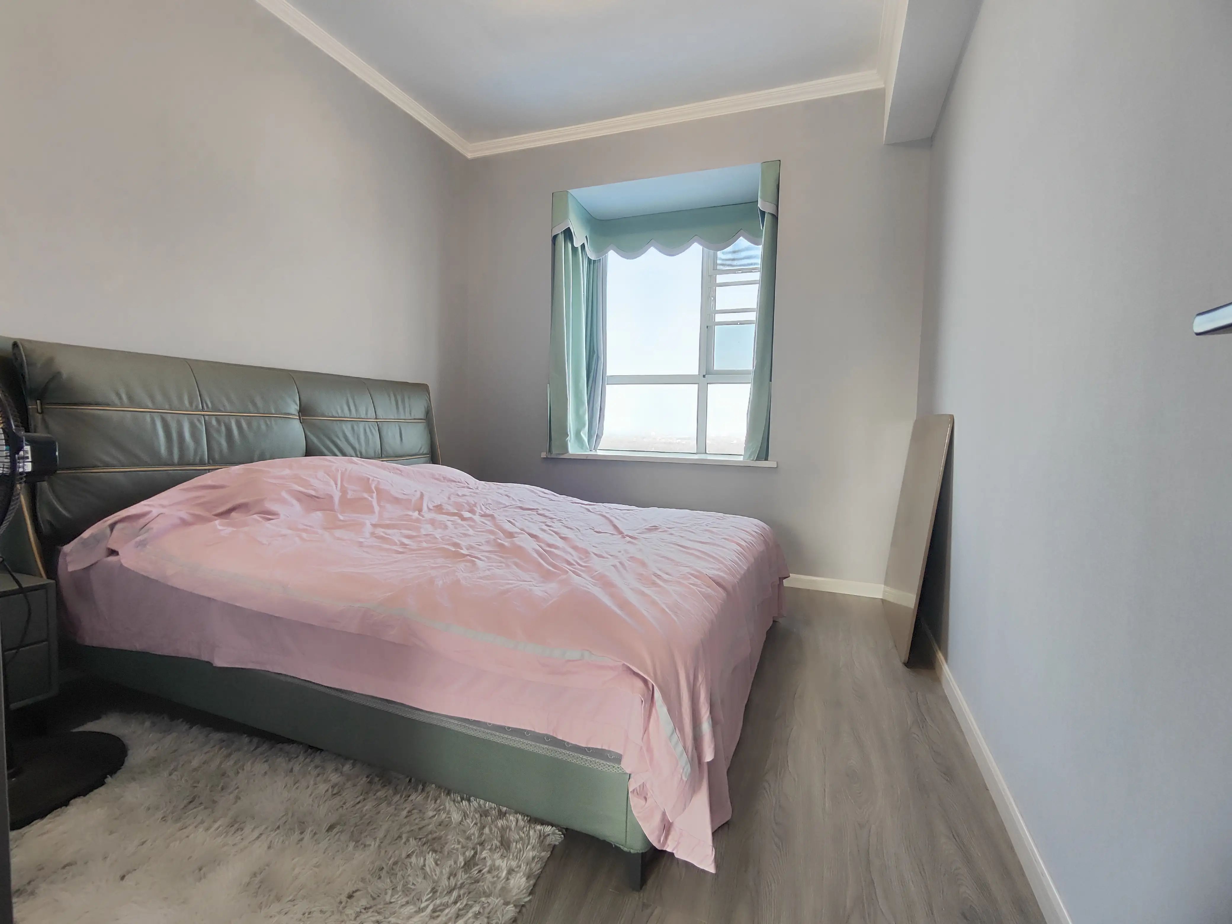 亏本出售，捡漏，时代天骄，精装三房，好楼层，全新装修，证满二