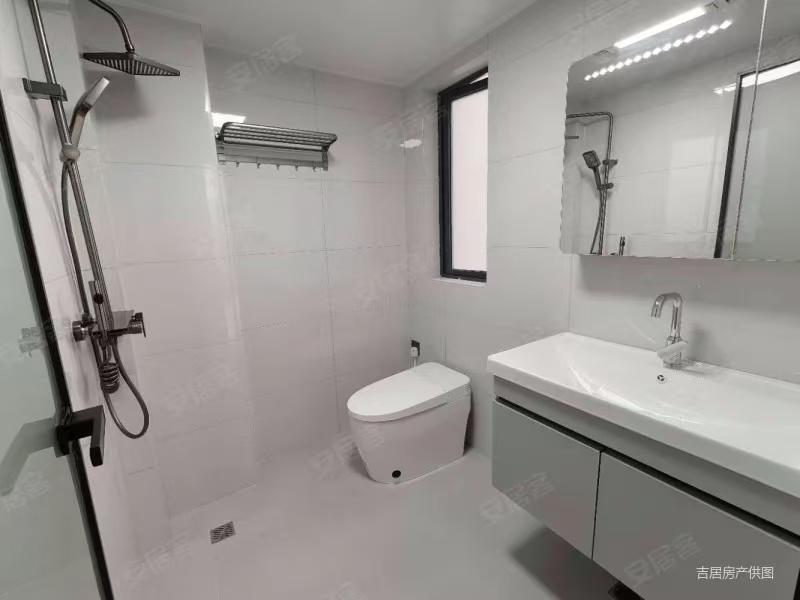 一线江景房，中大学府，边户，精装三房，一天未住，中间楼层