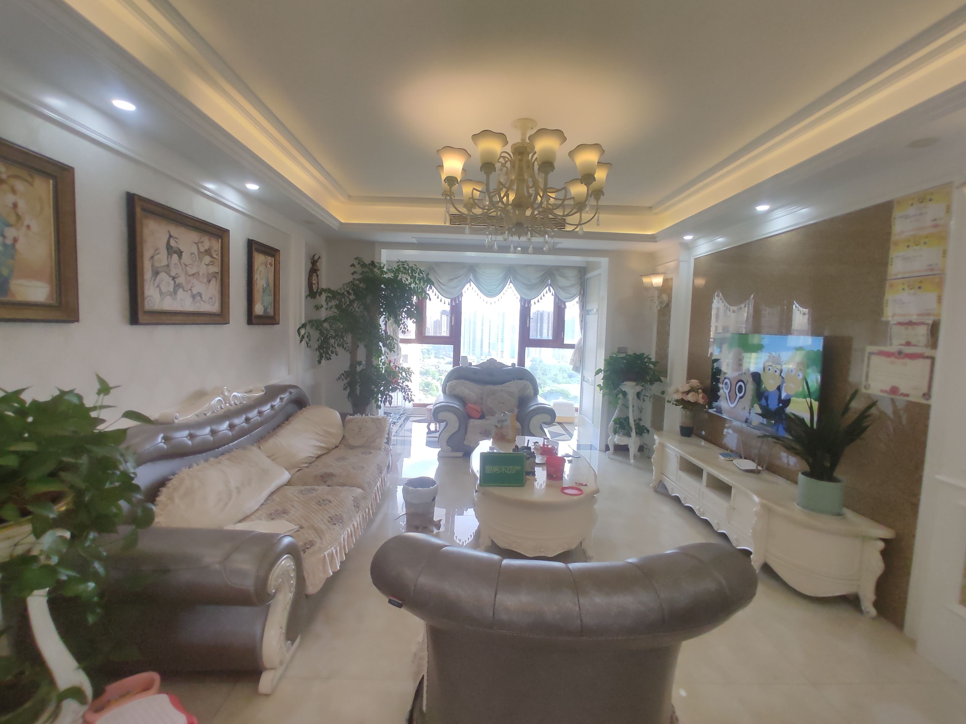 新城一号四期  精装大四房 老证 家电家私全送 看房约