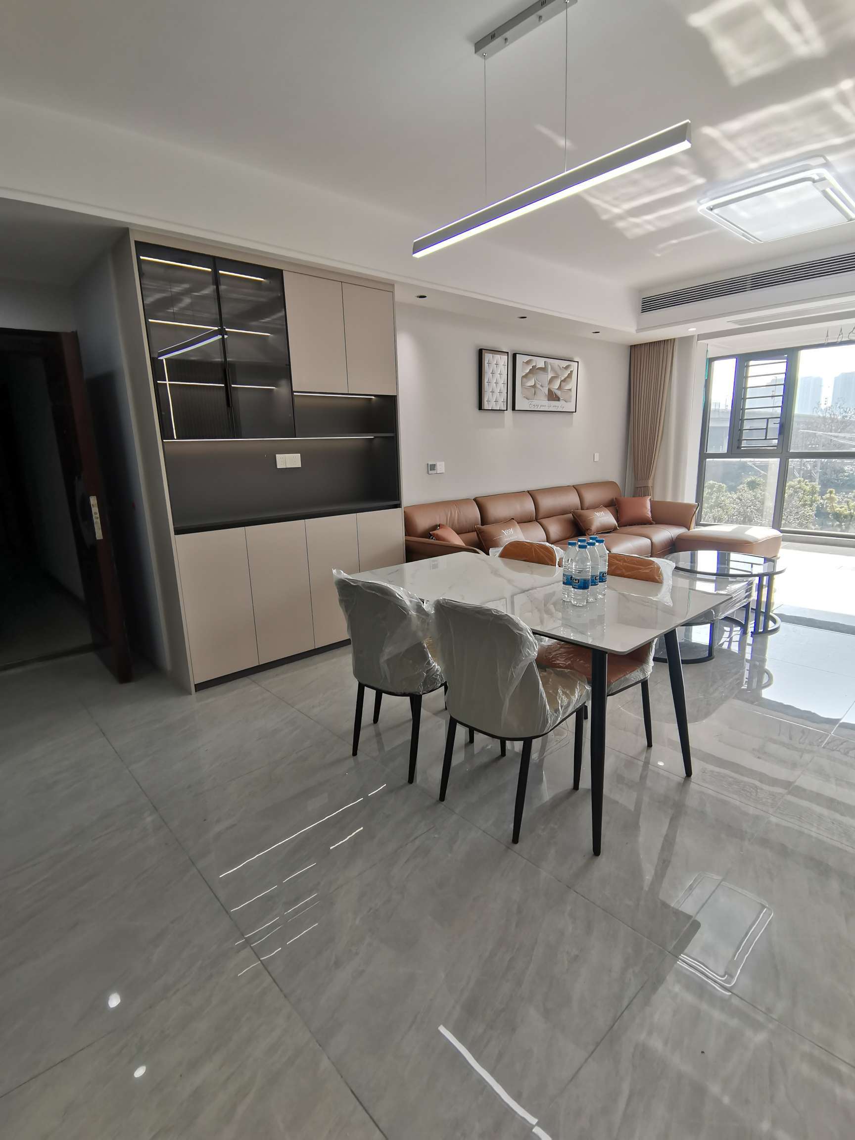 急售，城南品质小区，全新装修，一天未住，满二