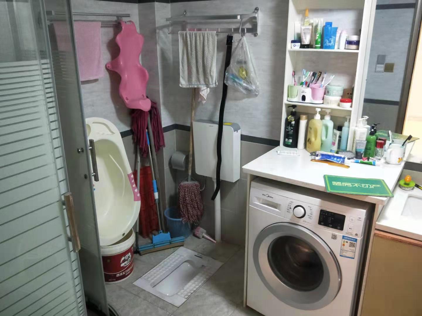 恒迪国际精装二房硬核家具单价低诚心出售