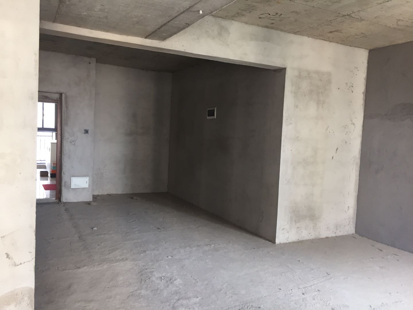 康湾一品毛坯两房，电梯好楼层