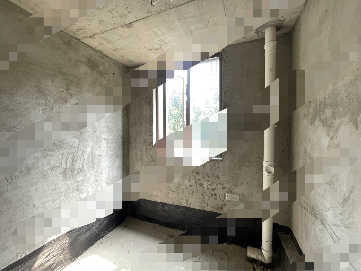 香格里拉，电梯洋房，上下两层接近200平，复式楼+超大院子+大露台+车库，