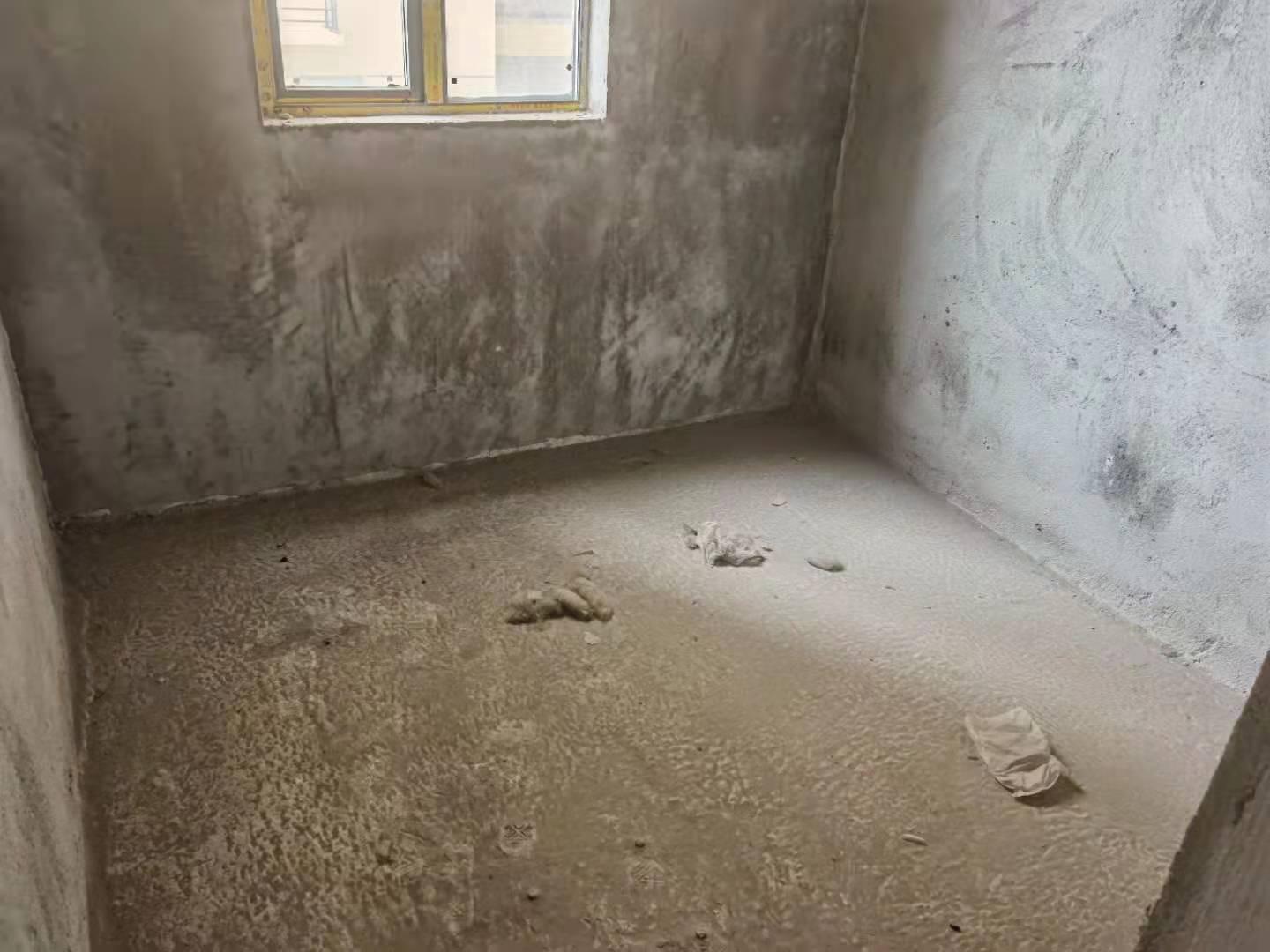 财源盛景毛坯三房中间好楼层，武商旁边