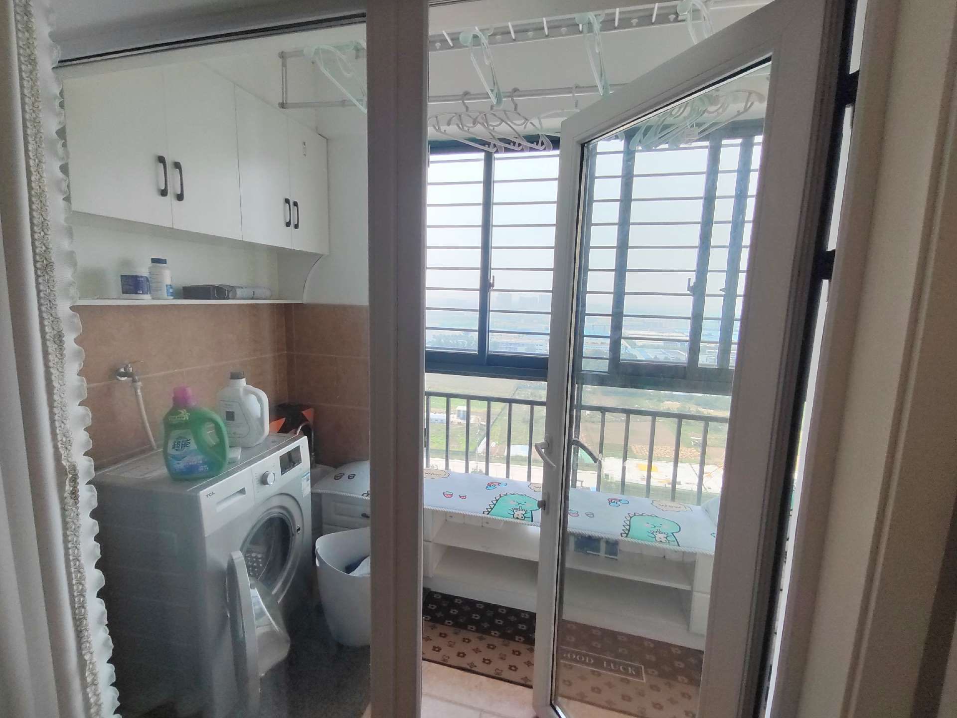 满庭春精装边户大三房中高好楼层视野侠几好