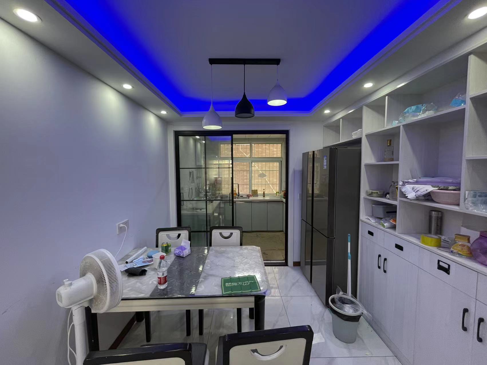 宏达路车站附近桃源居大户型四房看房方便新装修两年家电齐全楼层好