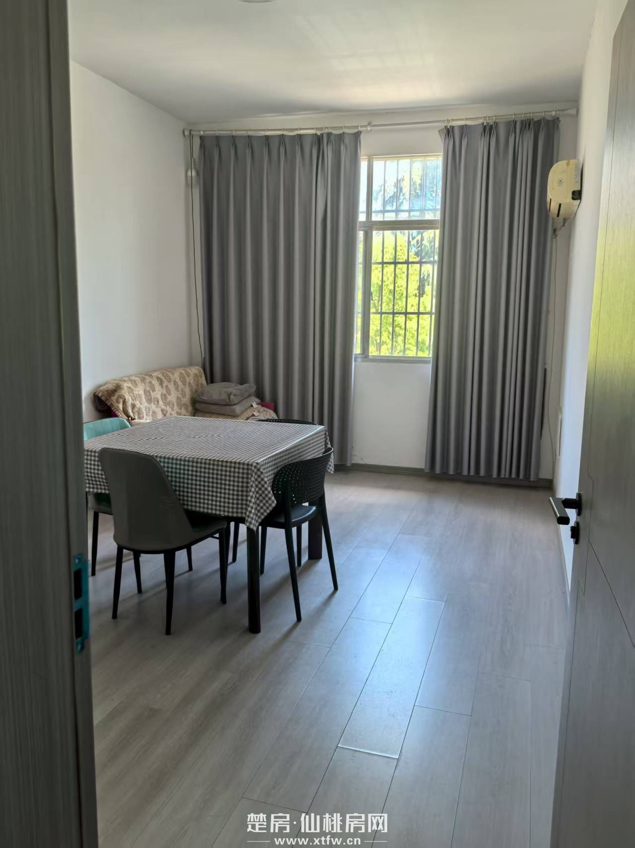 干河办事处的正对面私房2楼