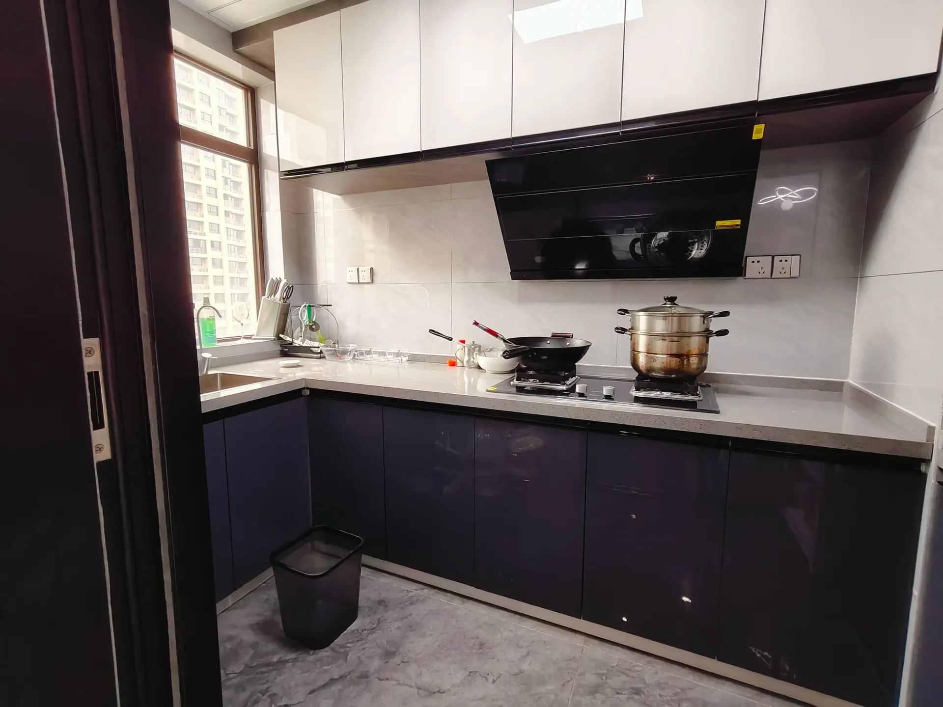 捡漏，城东，电梯好楼层，世纪阳光城东边户，装修成色新，单价3500！