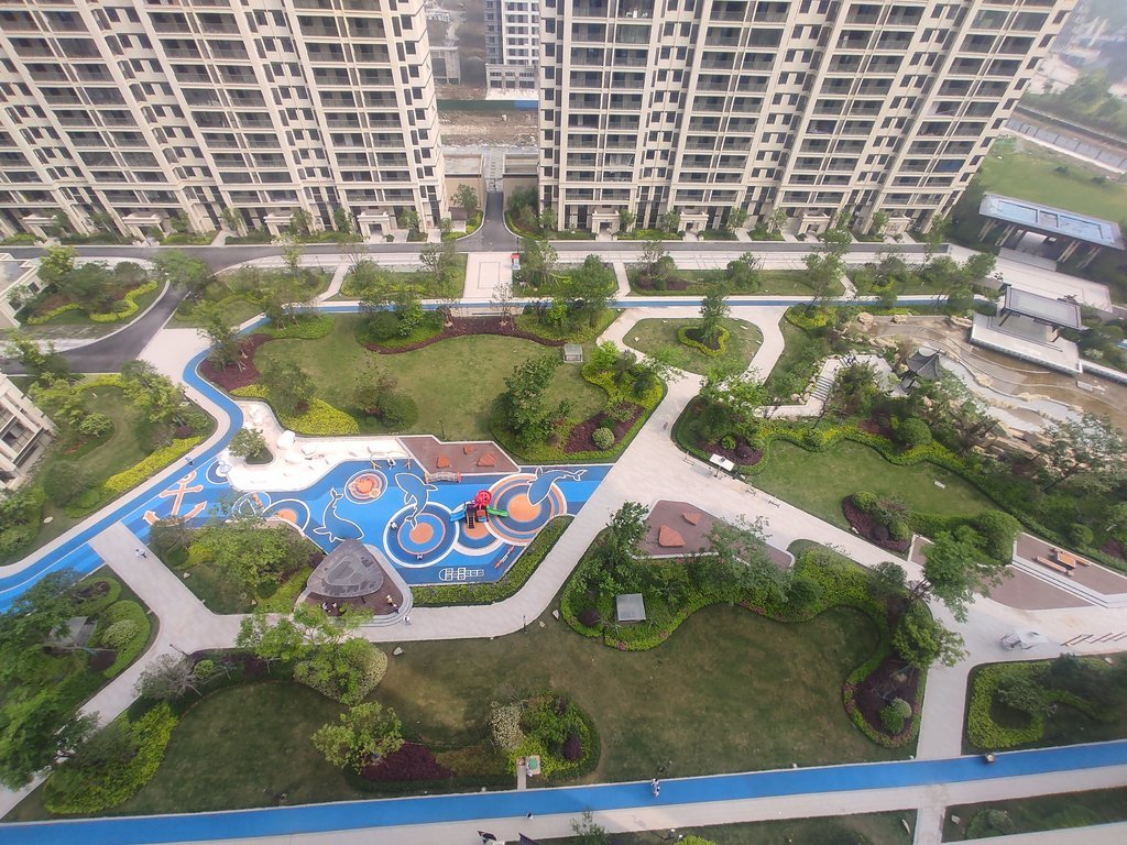 锦绣江山望府.毛坯三房.三开间朝南.看房方便