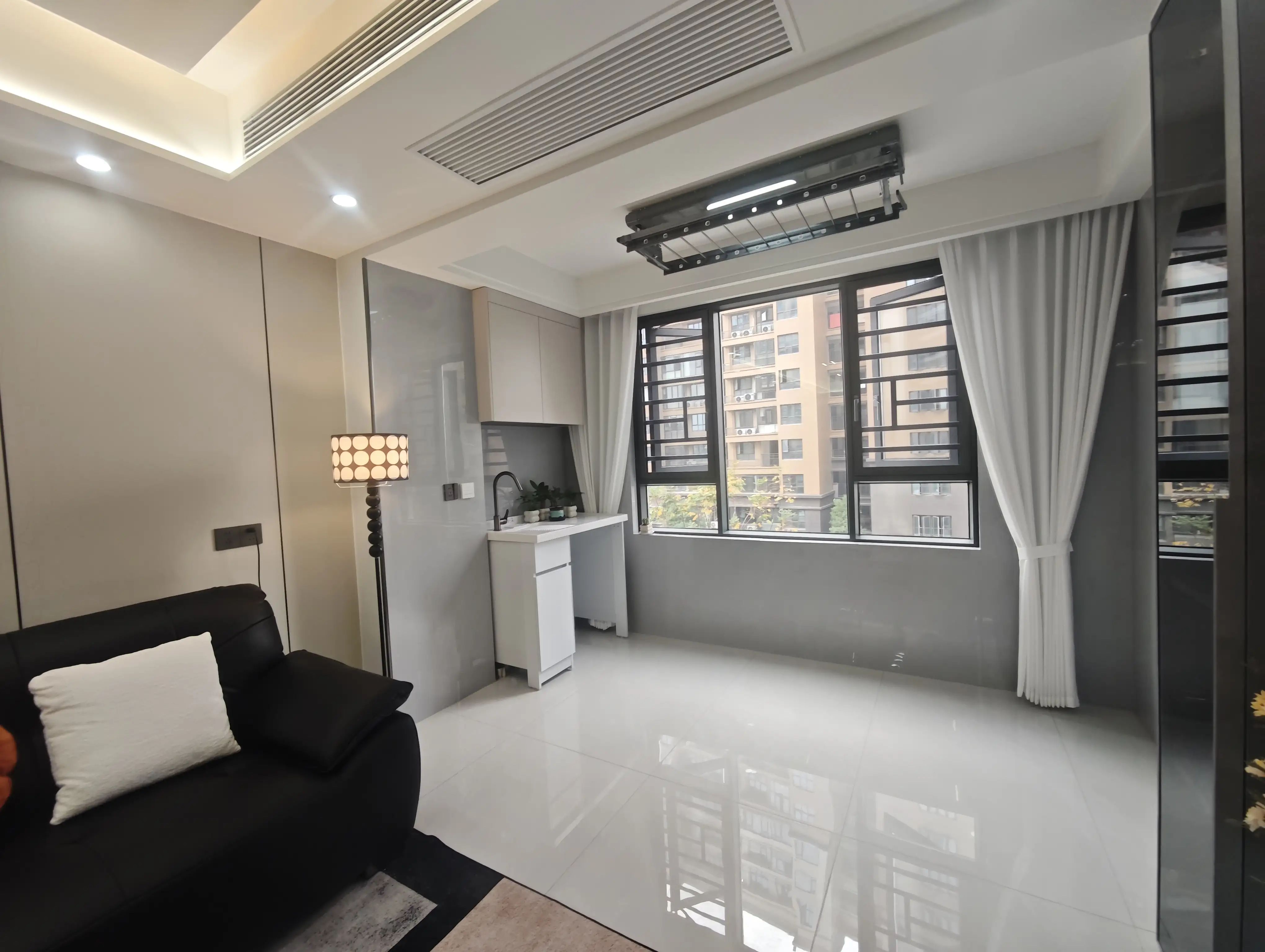 城南，沔阳天泽园，精装三房两卫，全新装修，证满二，诚心出售