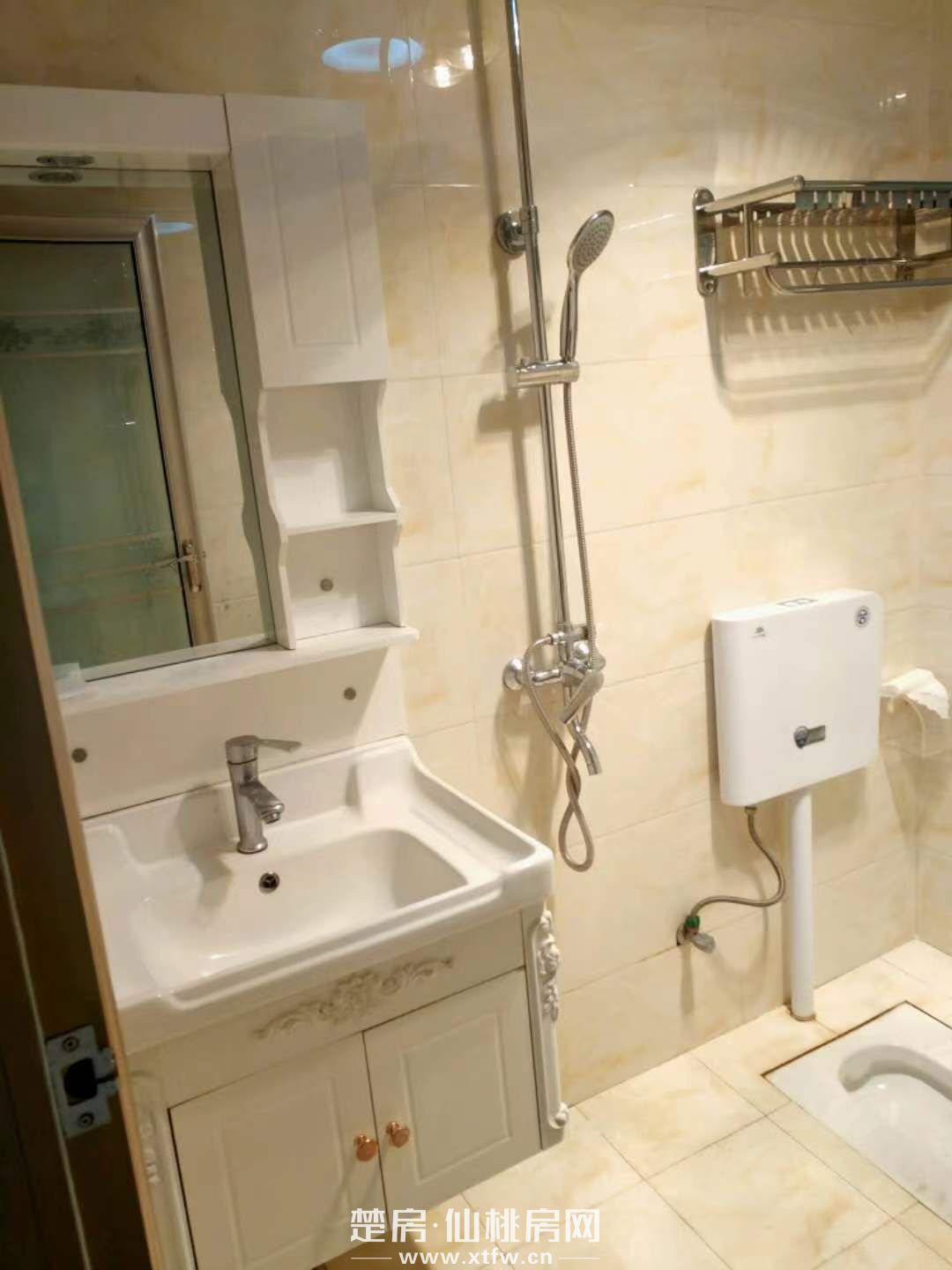 仙桃一中对面和合国际城四期2室1厨1卫1客厅整租