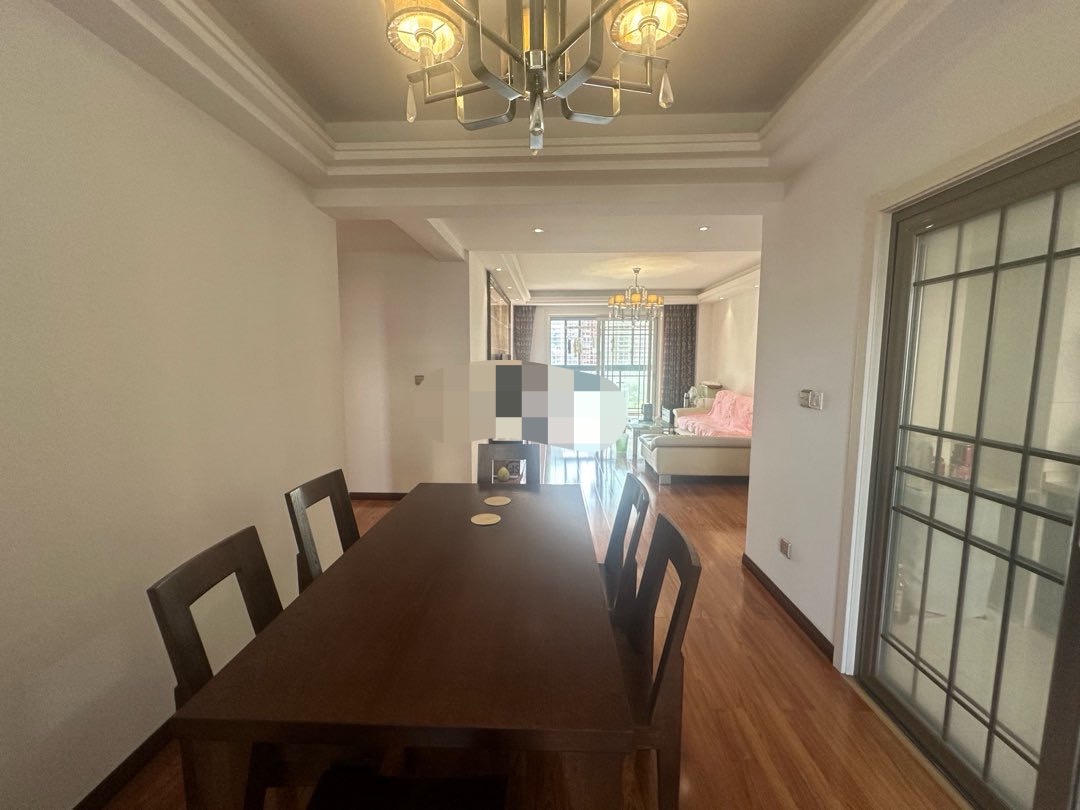 165，急售，城南，紫金城，精装大三房边户，200平大露台，证件满二，南北双阳台，单价5300