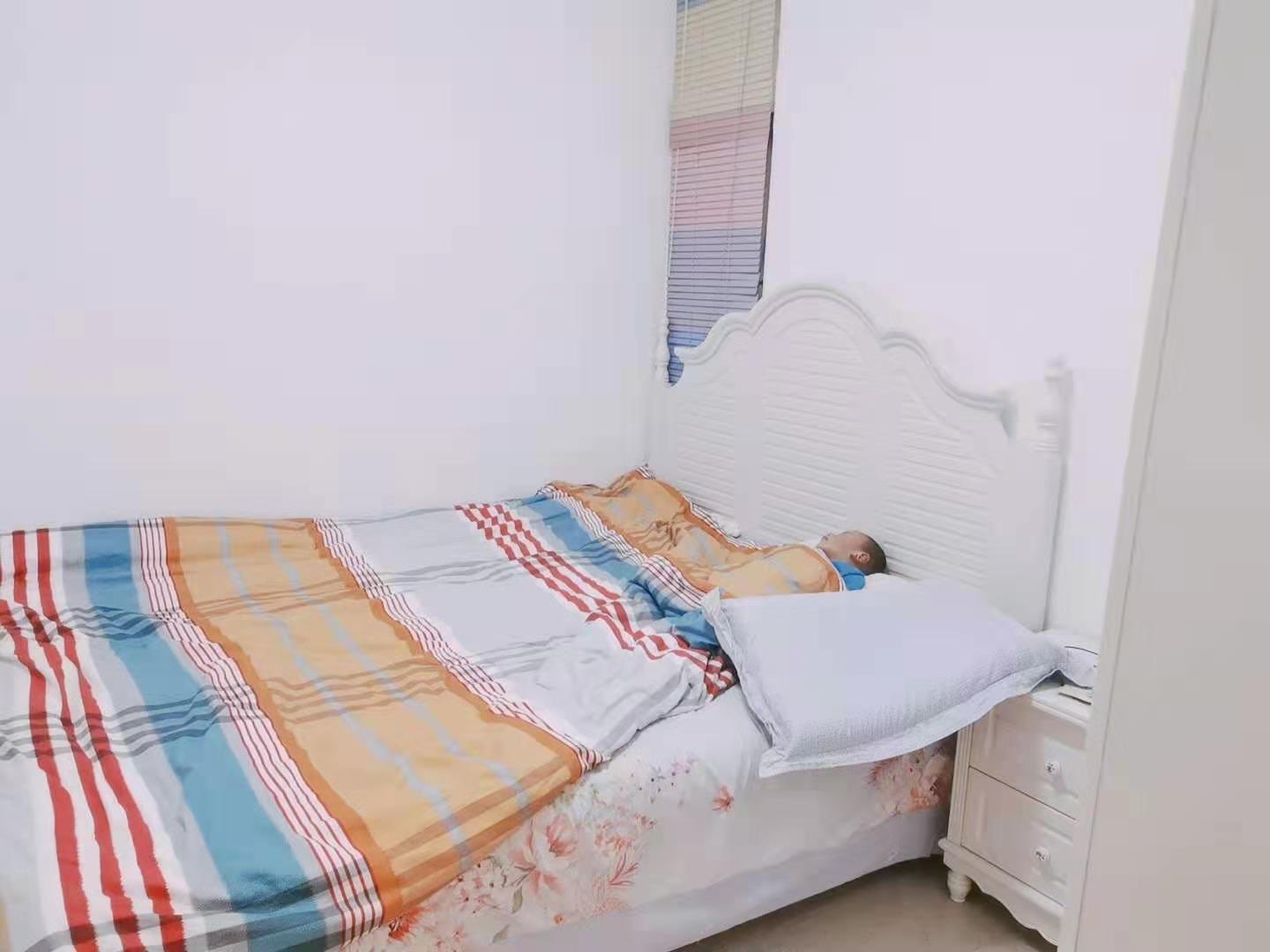 东城花园步梯房拎包入住