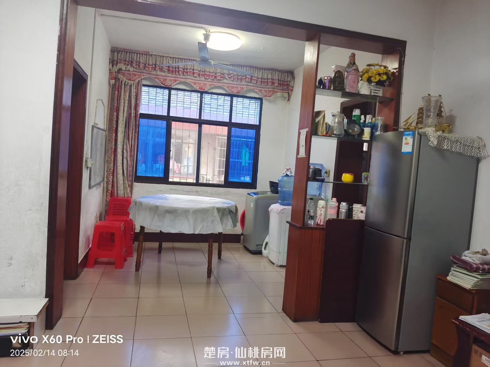 近市政广场，武商，仙下河旁，采光好，小区停车位充足，无物业费，低价诚心出售。