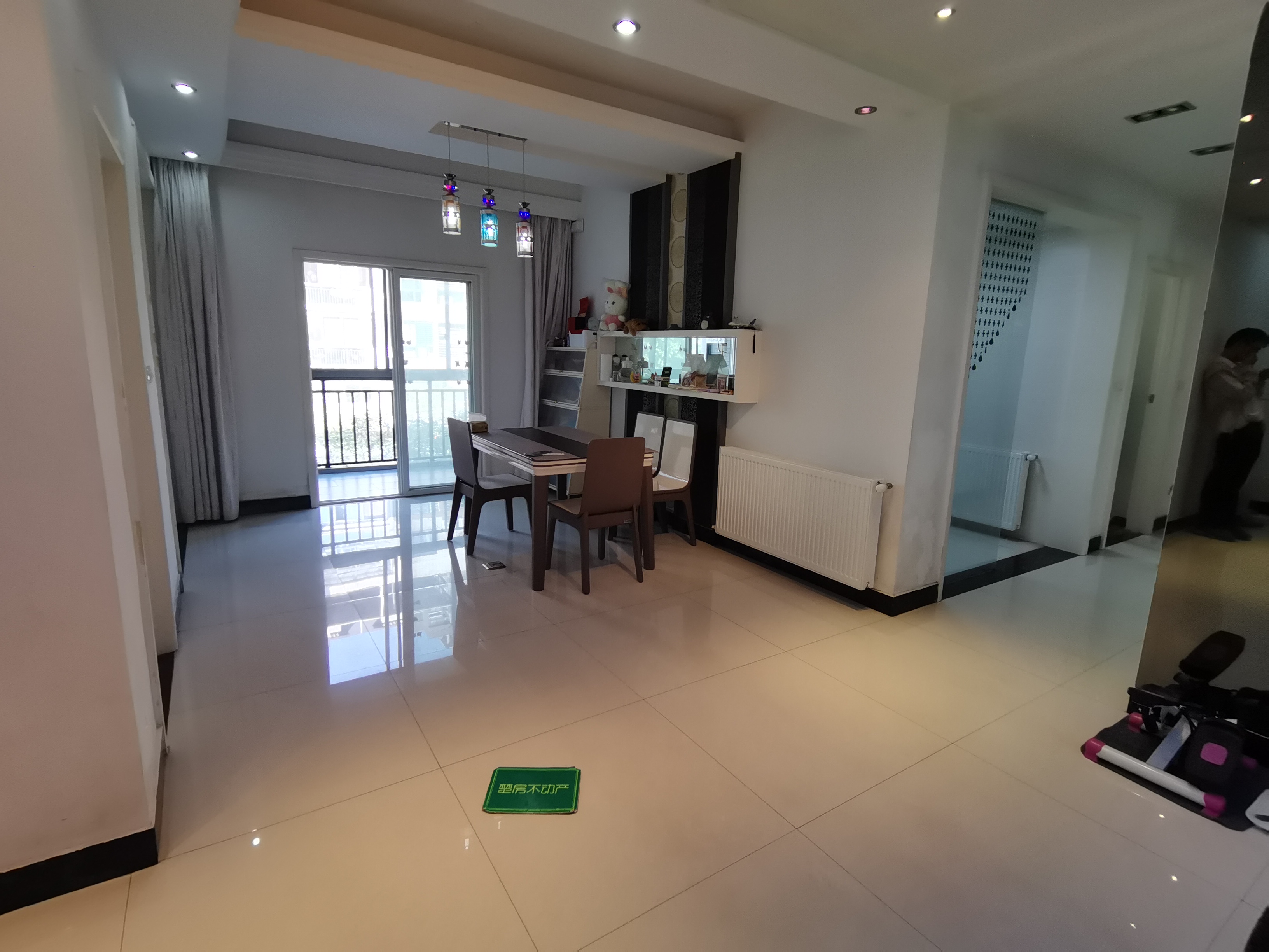 世纪雅园精装三房全屋暖气片中间楼层房东诚意出售