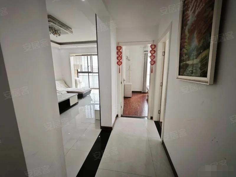 333，城南，森林国际，精装小三房，南北通透，业主诚心出售，证满二