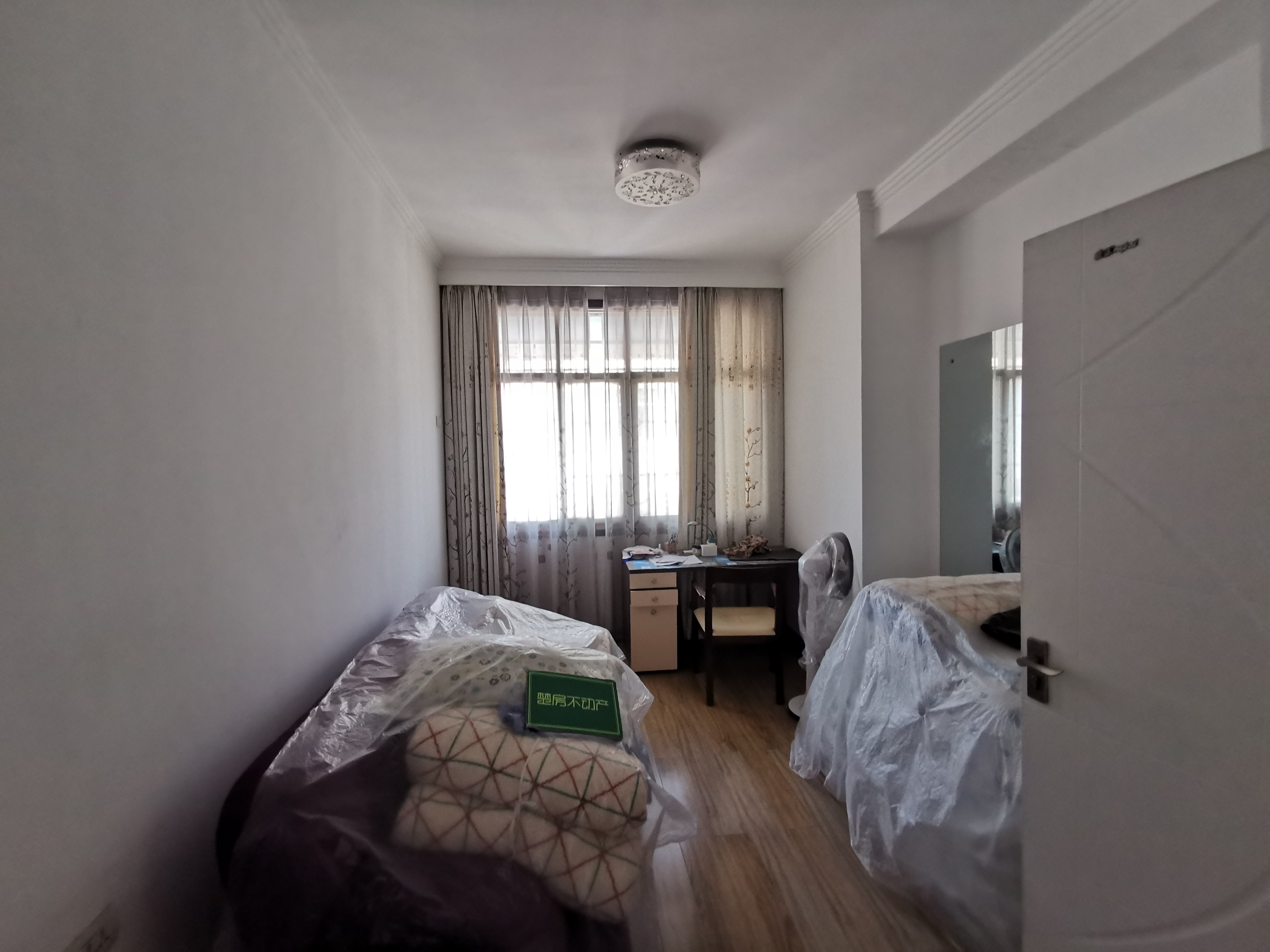 城西天伦小区精装四房好楼层可贷款诚心出售看房方便