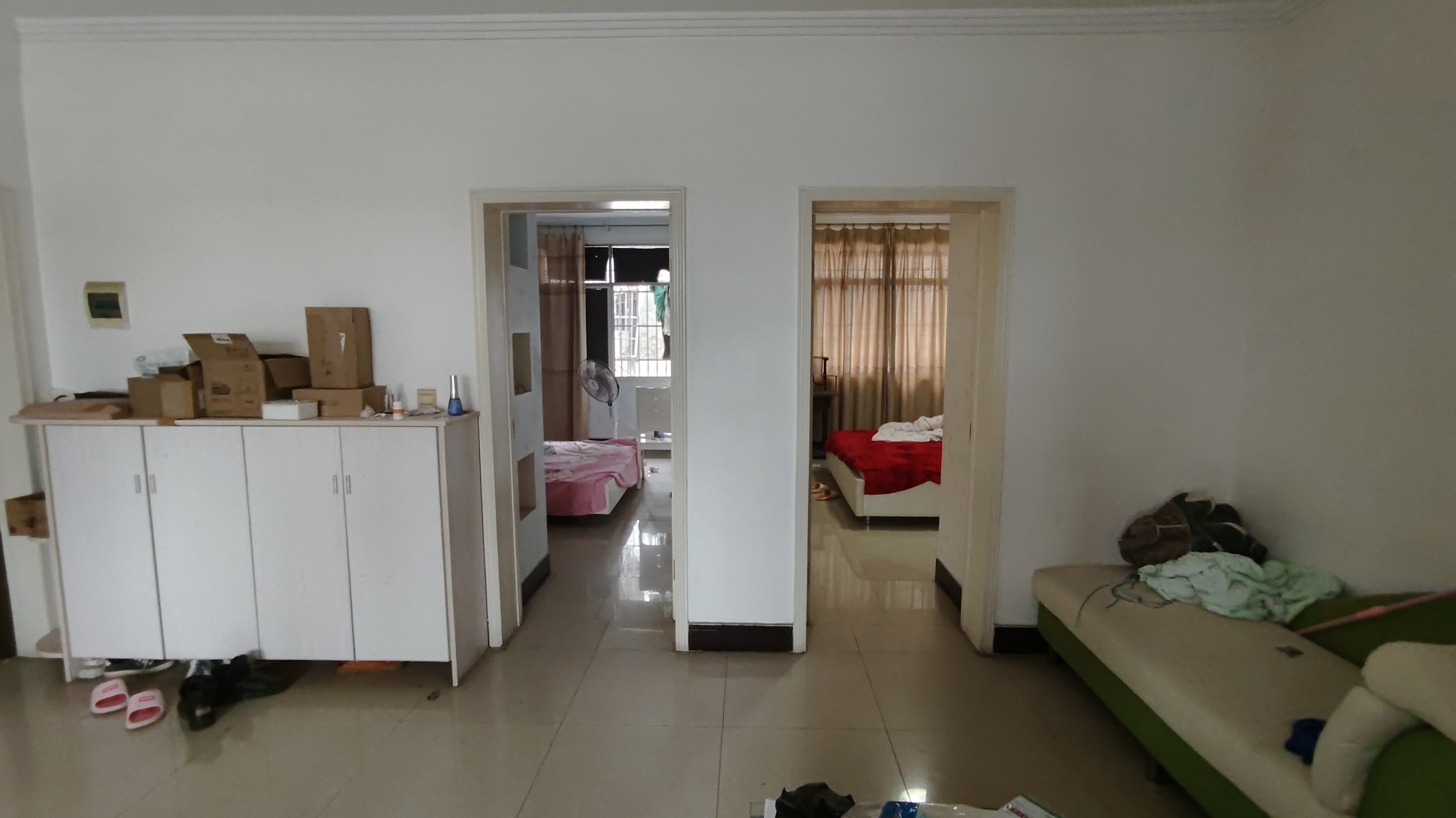 花木公司宿舍.精装三房.中间楼层.看房方便